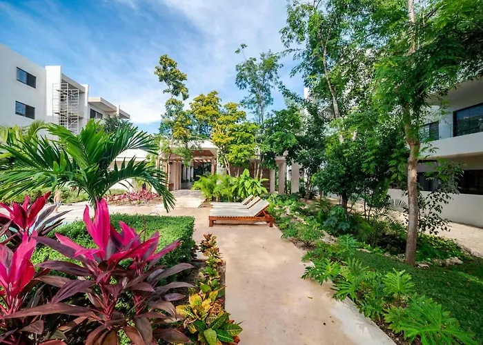 3br Oasis: Poolside, Gym, Near & Xcaret Apartment *