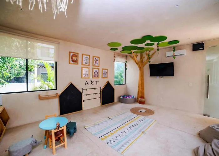 3br Oasis: Poolside, Gym, Near & Xcaret Playa del Carmen