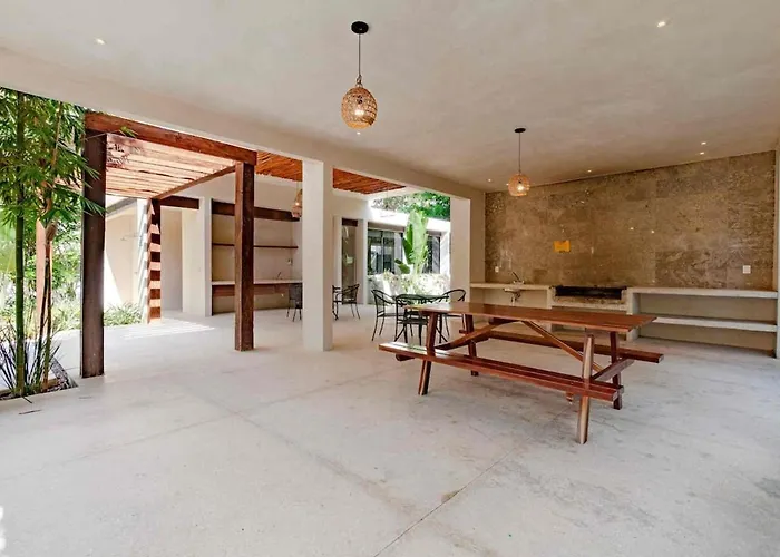 Apartment 3br Oasis: Poolside, Gym, Near & Xcaret Playa del Carmen