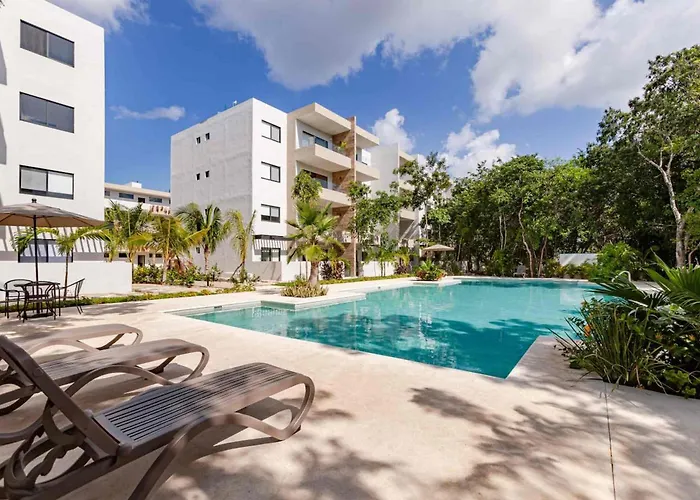 3br Oasis: Poolside, Gym, Near & Xcaret Apartment Playa del Carmen