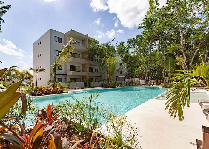 3br Oasis: Poolside, Gym, Near & Xcaret Apartment *